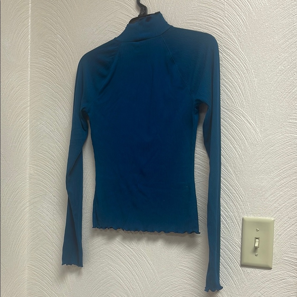Elegant Blue Long Sleeve Women's Top - Picture 6 of 6